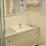 Гостевой дом Triple In The Center *