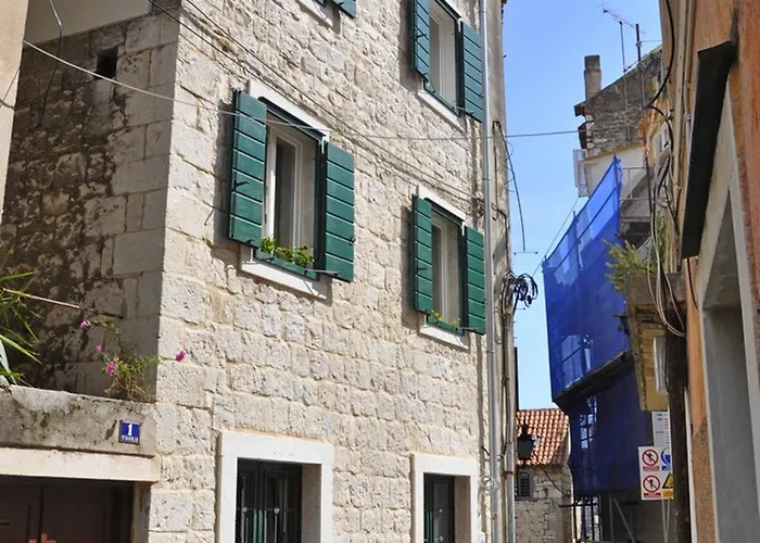 Triple In The Center *